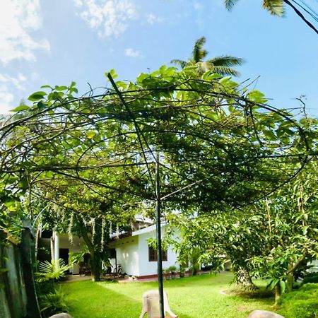 Sanithu Homestay And Villa Galle Exterior foto