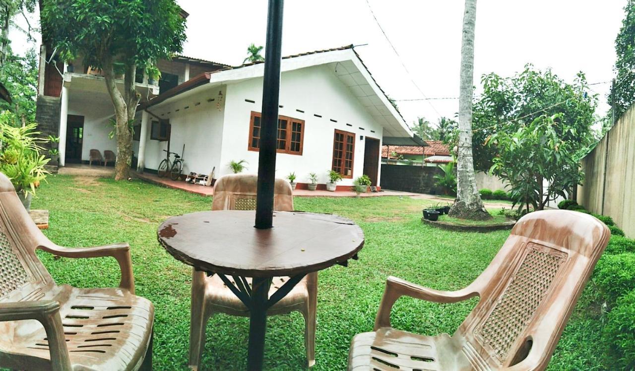 Sanithu Homestay And Villa Galle Exterior foto